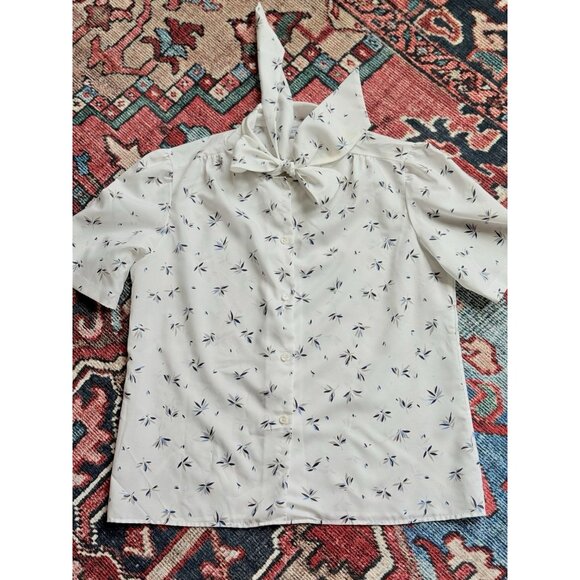 Symmetry White Blouse with Black Pattern - Picture 2 of 12